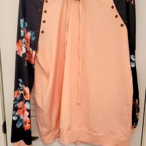pull over hooded top, peach ,blue-gray floral size large